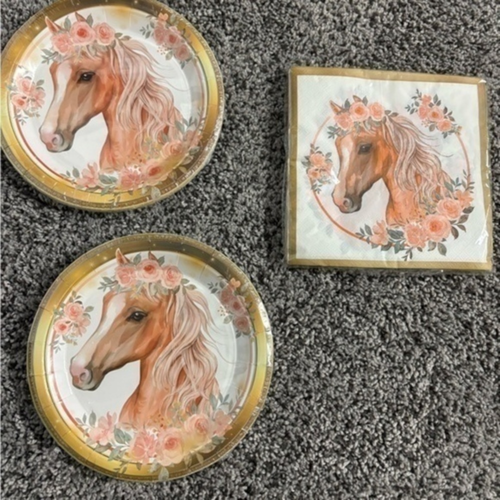 Horse Themed Party Plates and Napkins Set